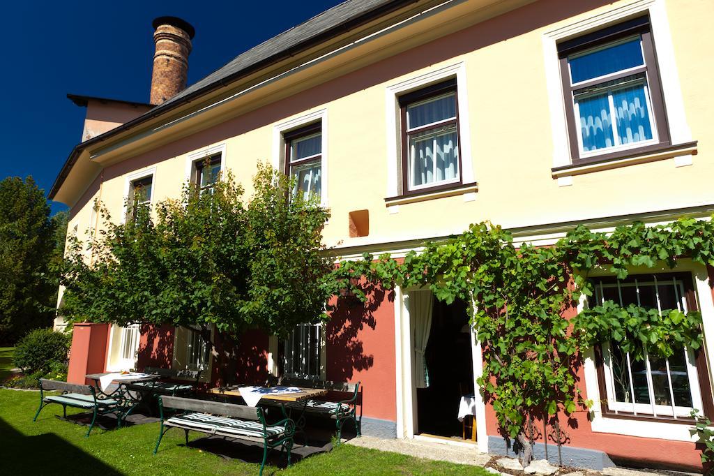 Gasthof Braeuer - Familie Eibensteiner Weißkirchen in Steiermark Kültér fotó