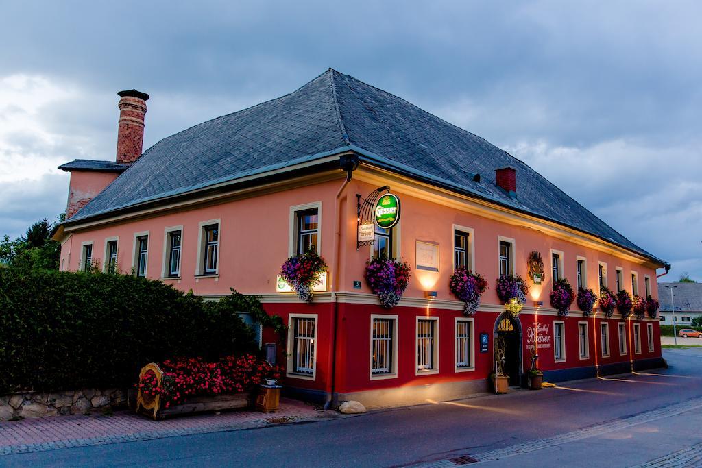 Gasthof Braeuer - Familie Eibensteiner Weißkirchen in Steiermark Kültér fotó